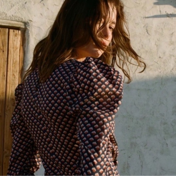 Doen Vittoria Dress Women’s Size Medium Midi Long Sleeve Harbor Medallion Blue - Picture 4 of 15